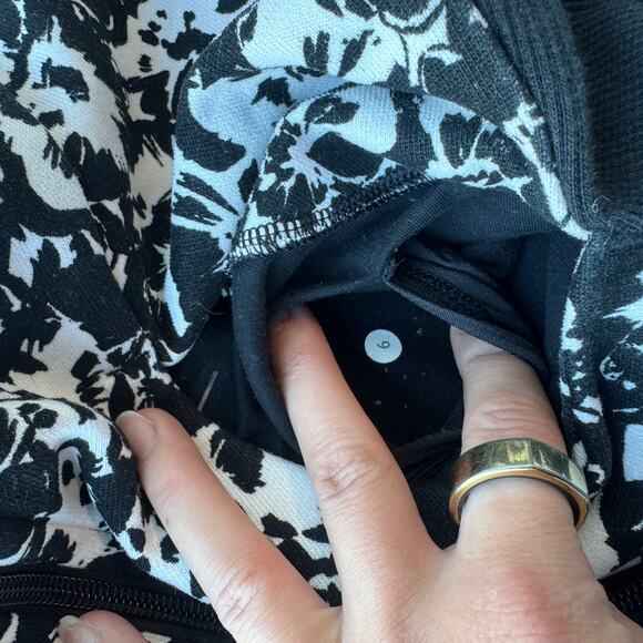 Vintage Y2K Lululemon Asymmetric Zip Floral Cozy Cuddle Up Jacket Women's 6 - Picture 4 of 7